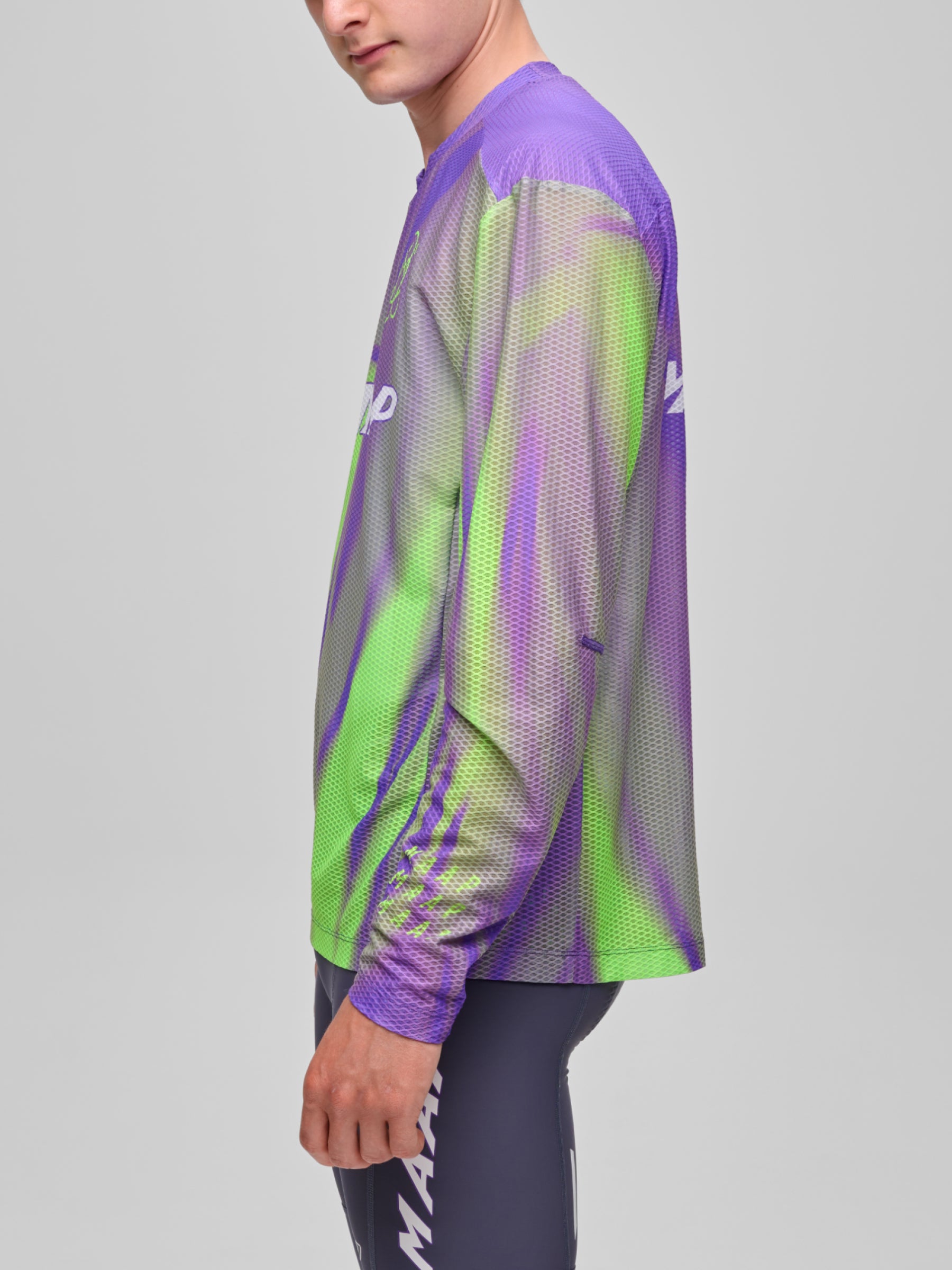 WorldTour 26 Air Mesh LS Tee